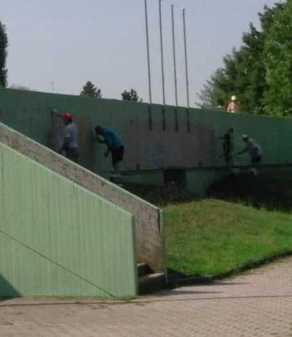 Lavori al Percorso Vita Il gruppo Alpini sistema la tribunetta