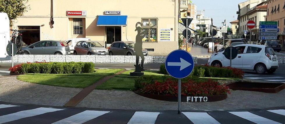 Piazza xx Settembre la rotatoria va rivista