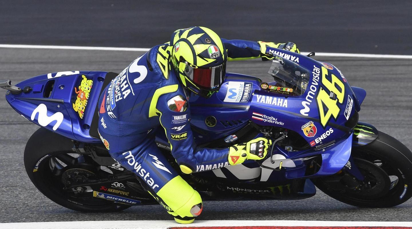 Rossi si augura un Gp asciutto: «A Silverstone sempre bene»