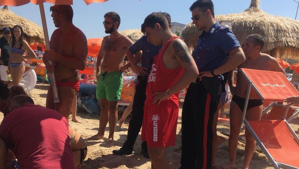 Pensionato modenese colto da malore, muore in spiaggia in Abruzzo
