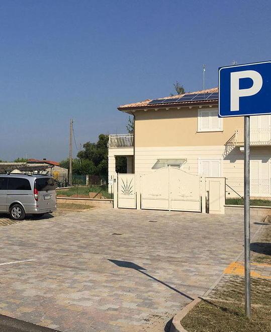 Realizzati a Querceta dieci nuovi posti auto