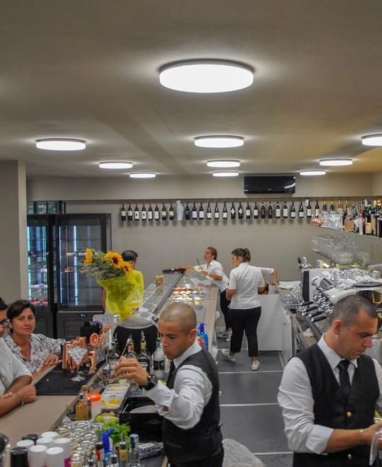 La scommessa di Lorenzo: la Versilia presa per la gola