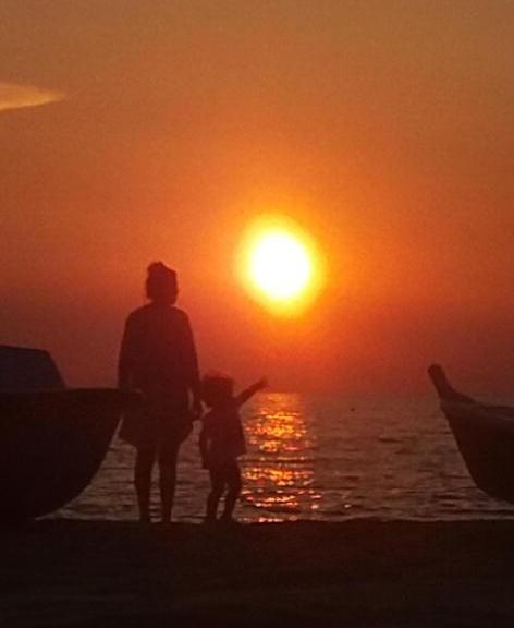Rosso fuoco nel blu del mare