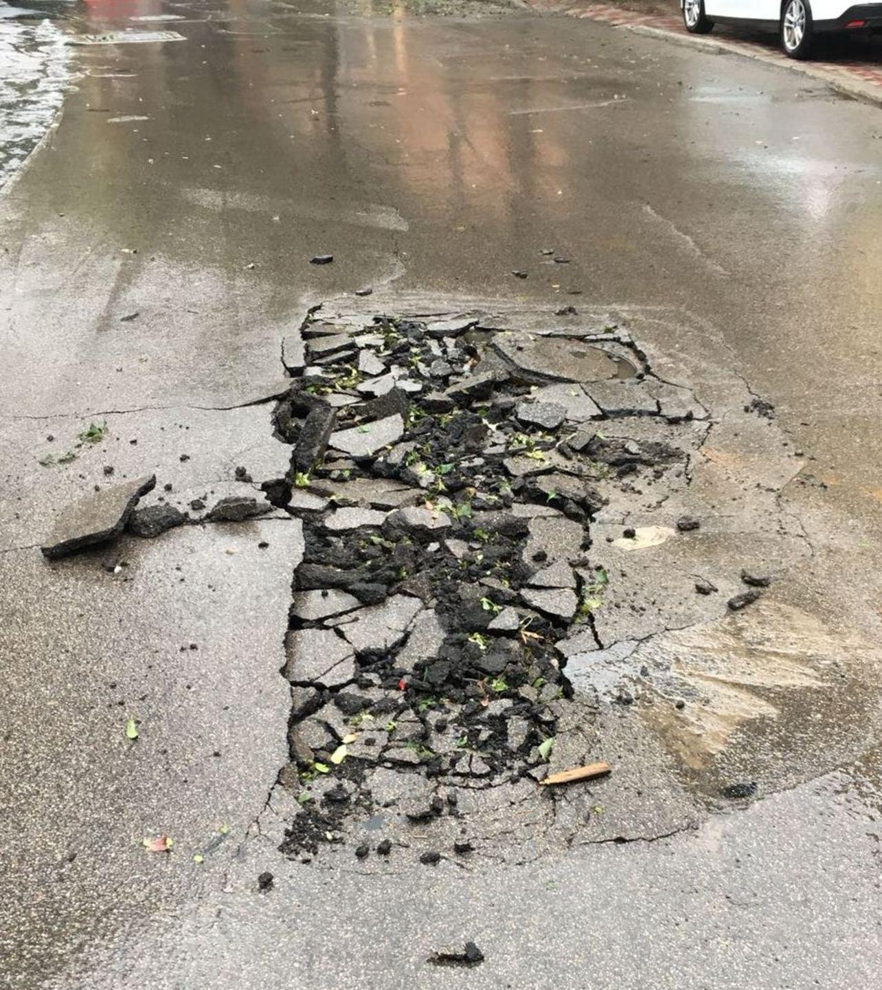 Bono, muri crollati frane e allagamenti: il paese in ginocchio 