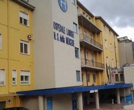 Lanusei, blitz in ospedale di dodici primi cittadini 