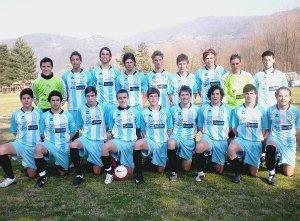 <strong>LA SQUADRA </strong>Tutti i giocatori della formazione del PietraMarina che ha sfiorato la vittoria nel campionato juniores dilettanti