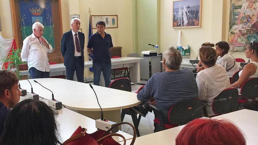 Tarabella ai genitori: trasloco provvisorio per le elementari