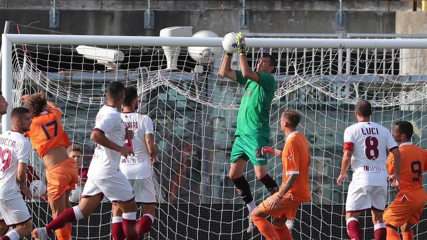 Il Livorno passa per 2-0 ma la Pistoiese di Indiani c’è