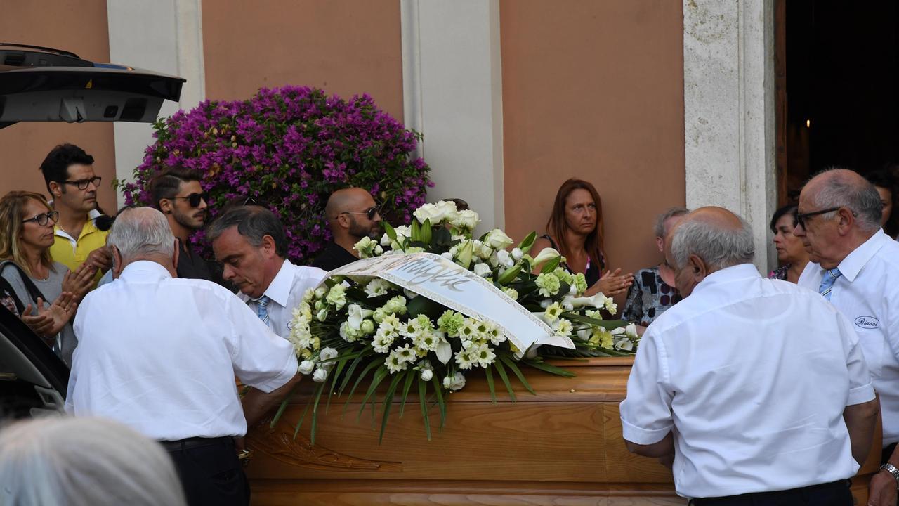 Un momento dei funerali di Alessandro Baldanzi (Foto Silvi)