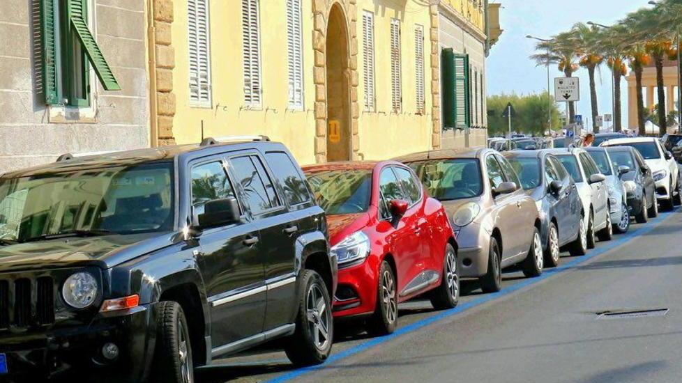 Parcheggi a pagamento sul lungomare: più di mille sanzioni nel primo mese