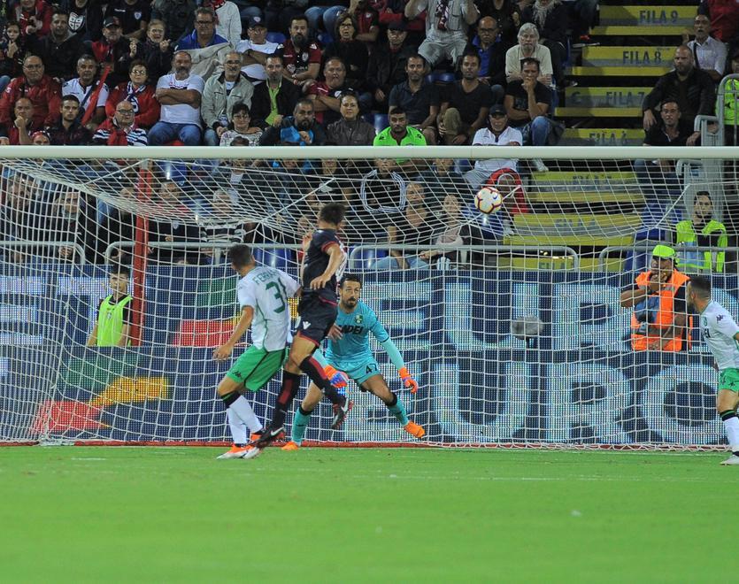 Cagliari, che beffa Non basta la testa dell’ariete Pavoletti Boateng in extremis