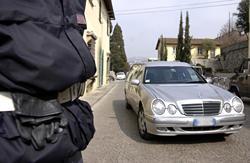 Lo spaccio sul carro funebre, preso il becchino