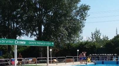 Due piscine e la novità paddle per chi non può fuggire al mare