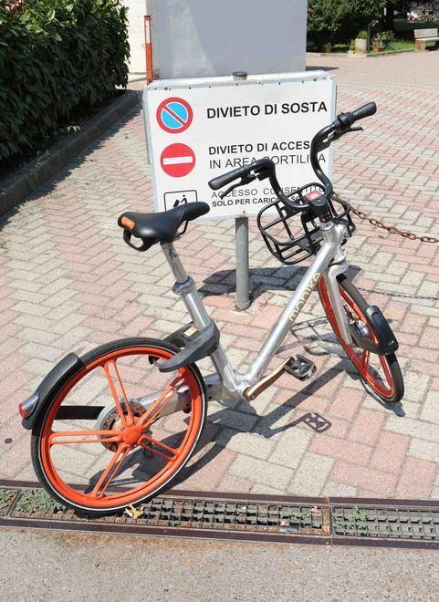Mobike, in arrivo aree di sosta contro il “parcheggio selvaggio” 