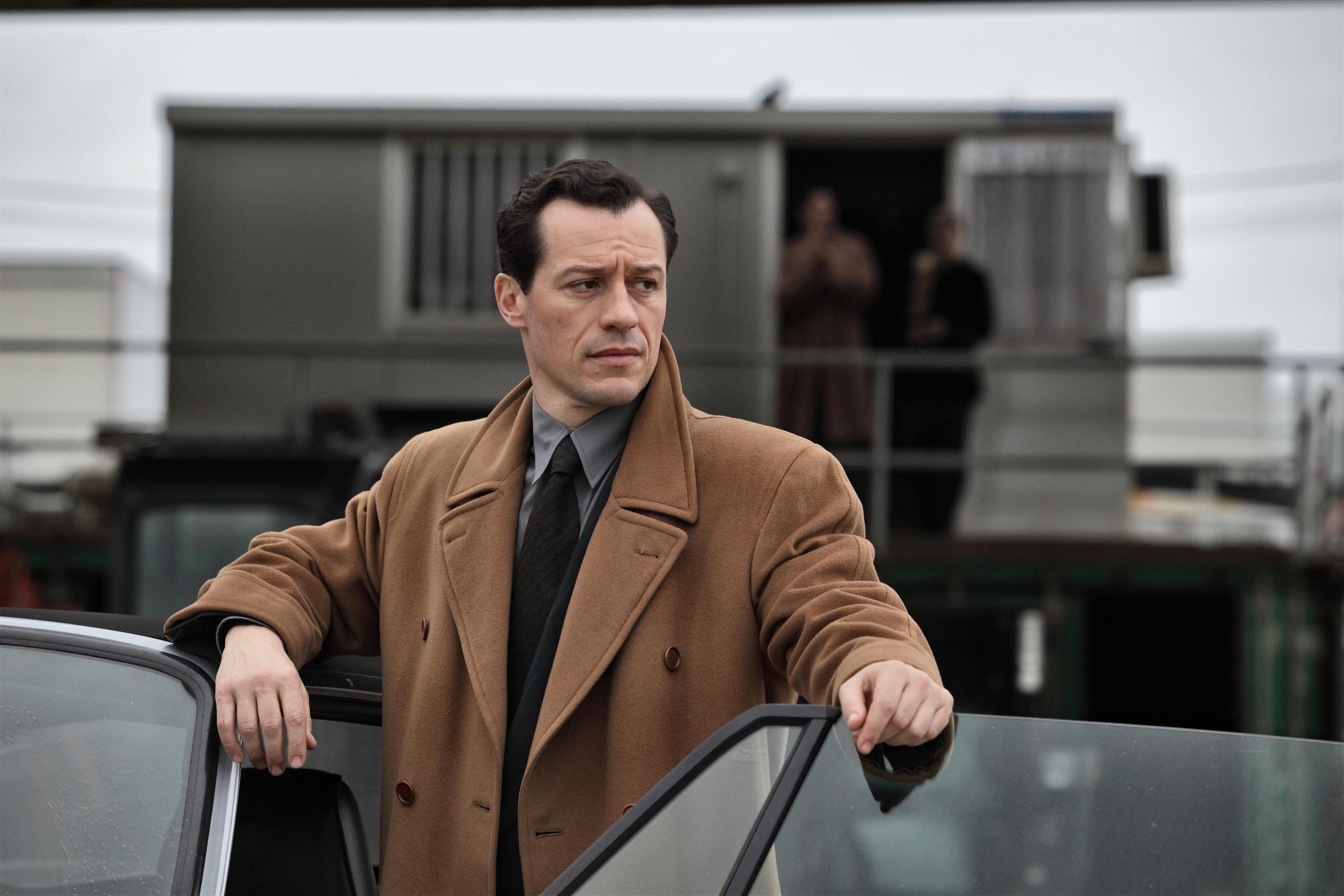 Stefano Accorsi nella fiction "1992"