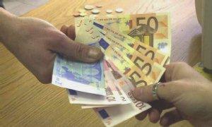 I finanzieri hanno sequestrato denaro contante ma anche una grande mole di cambiali in bianco