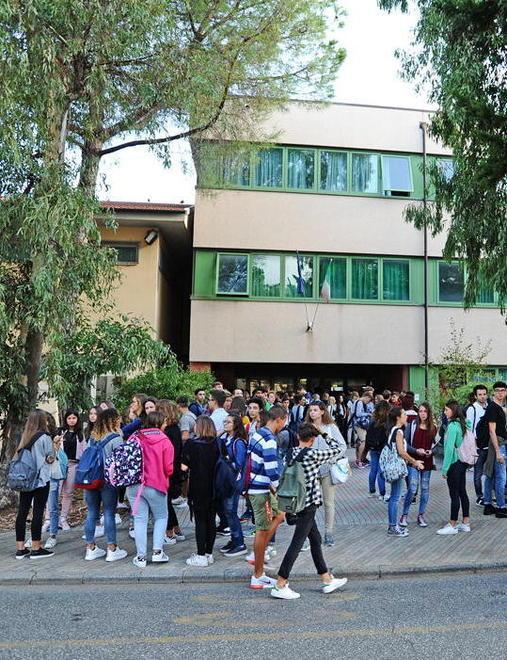 Un dirigente per più istituti: cinque i superpresidi tra Cecina e Rosignano