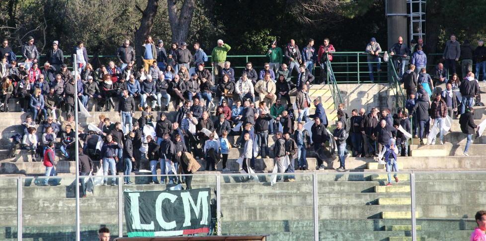 Scontri tra ultrà Arrivano i Daspo per cinque tifosi 