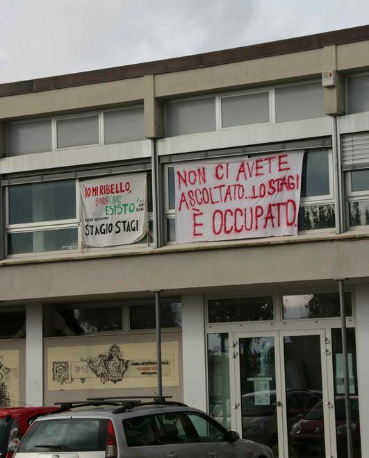 Trasloco in vista per 19 classi dello Stagi e dei geometri 