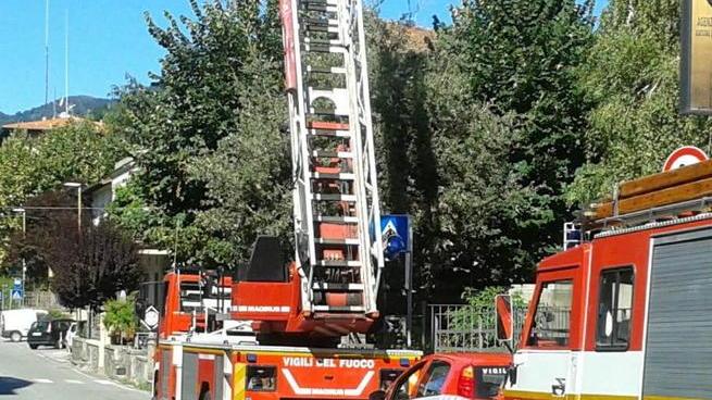 I Vigili del fuoco usano un drone per monitorare l’ex conservatorio