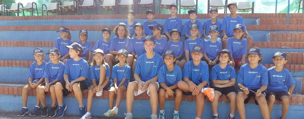 In campo i raccattapalle, vero simbolo del torneo 