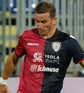 Usato sicuro per il Cagliari si riparte da Padoin e Srna 