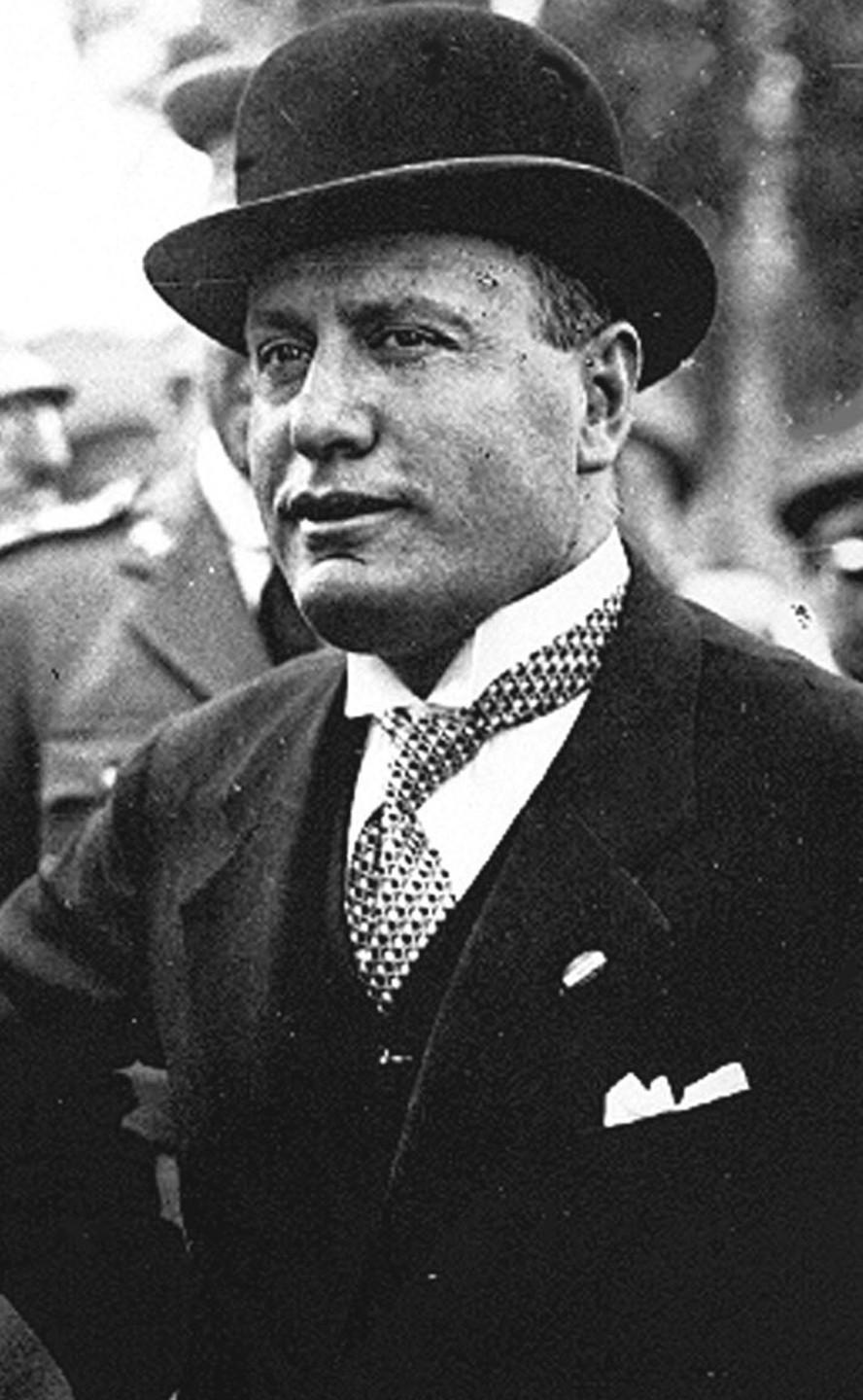 Con “Lo Stato fascista” Guido Melis vince il Premio Viareggio 