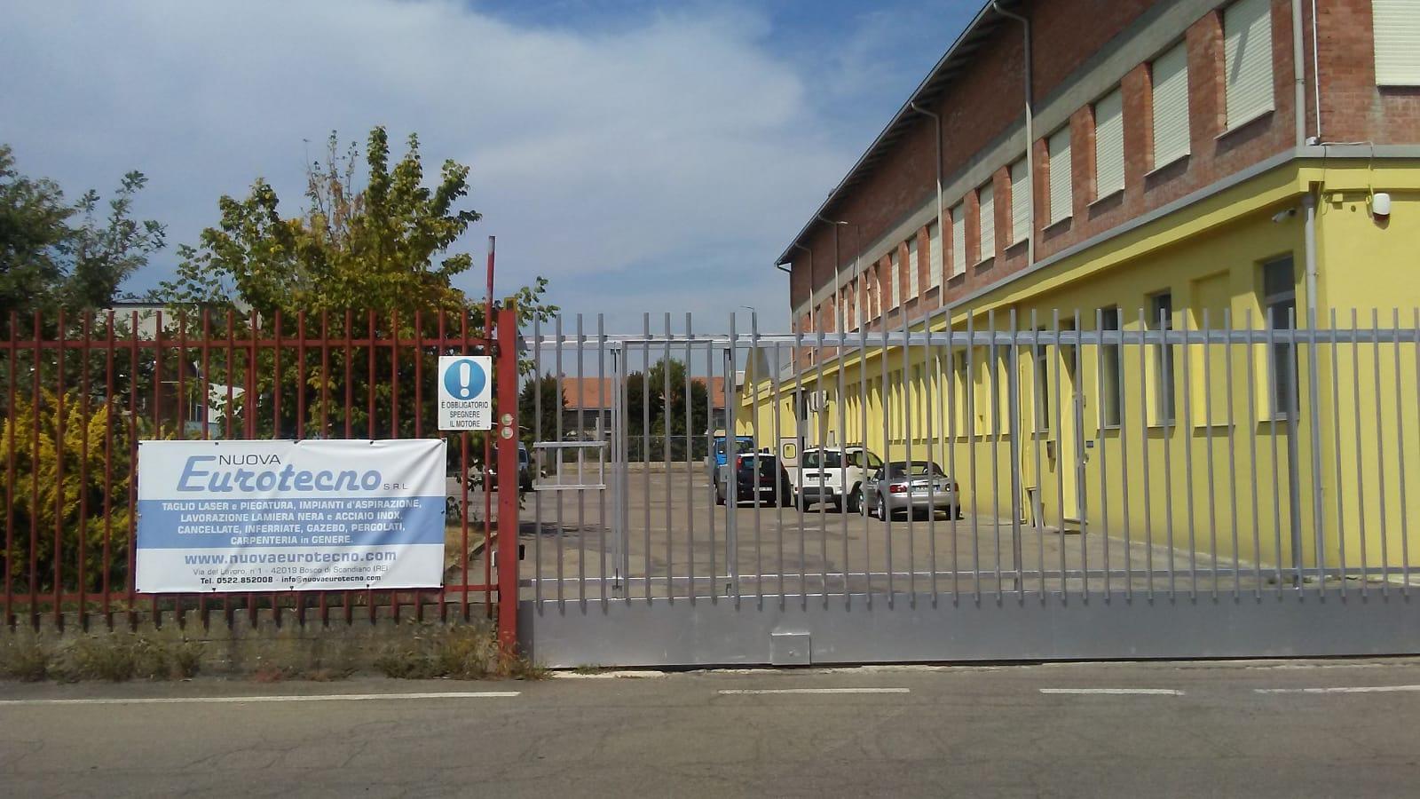 Scandiano, carpentiere colpito al volto mentre taglia una lastra