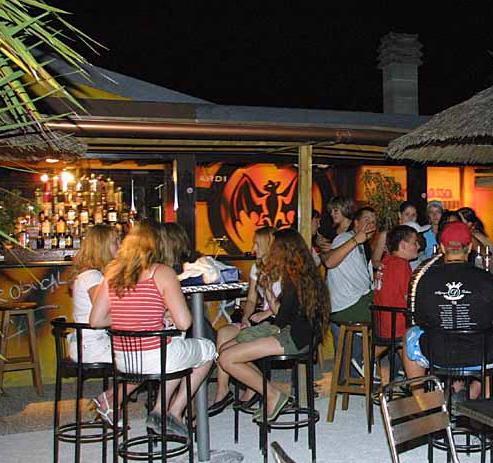 «Qui niente serate da ballo» Stop alla disco al Fuori di Massa 