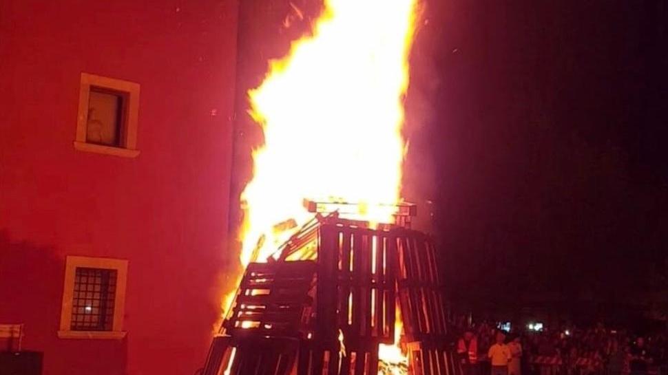 Dalla focata ai fuochi d’artificio sul pontile