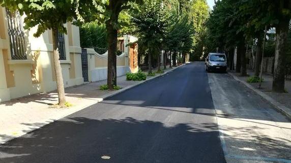 Iniziati i lavori di riasfaltatura di viale Rosselli