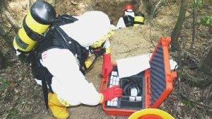 Una squadra del nucleo batteriologico chimico e radiologico dei vigili del fuoco