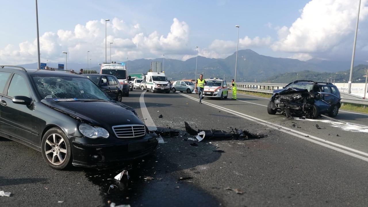 L'incidente al casello di Viareggio