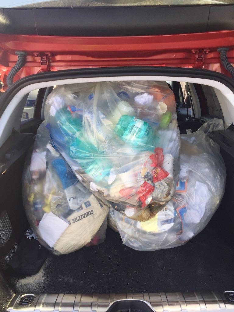 "Sacchetto selvaggio" a Cagliari, multati diversi cittadini