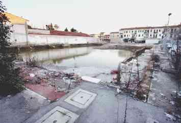 L’area dell’ex vetreria a Ponzano