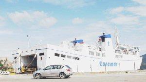 La Marmorica bloccata alle banchine di Portoferraio