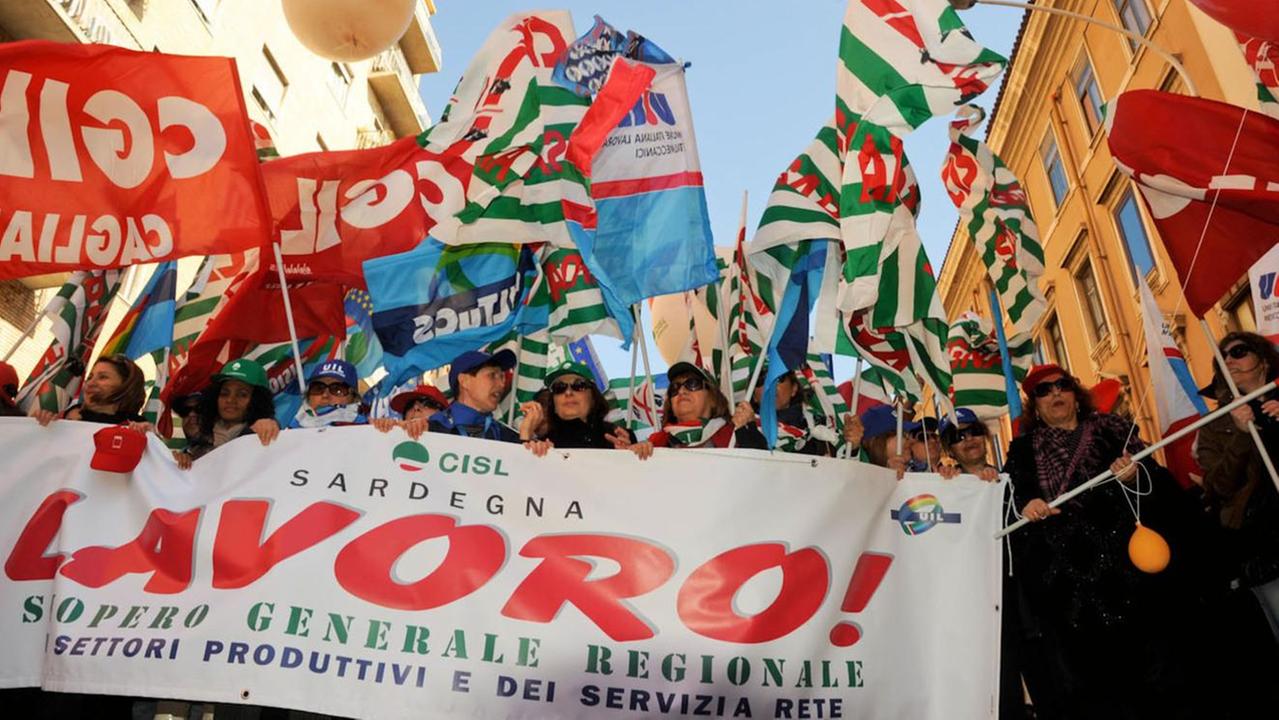 Dieci anni dopo la crisi economica, in Sardegna gli occupati sono -44 mila 