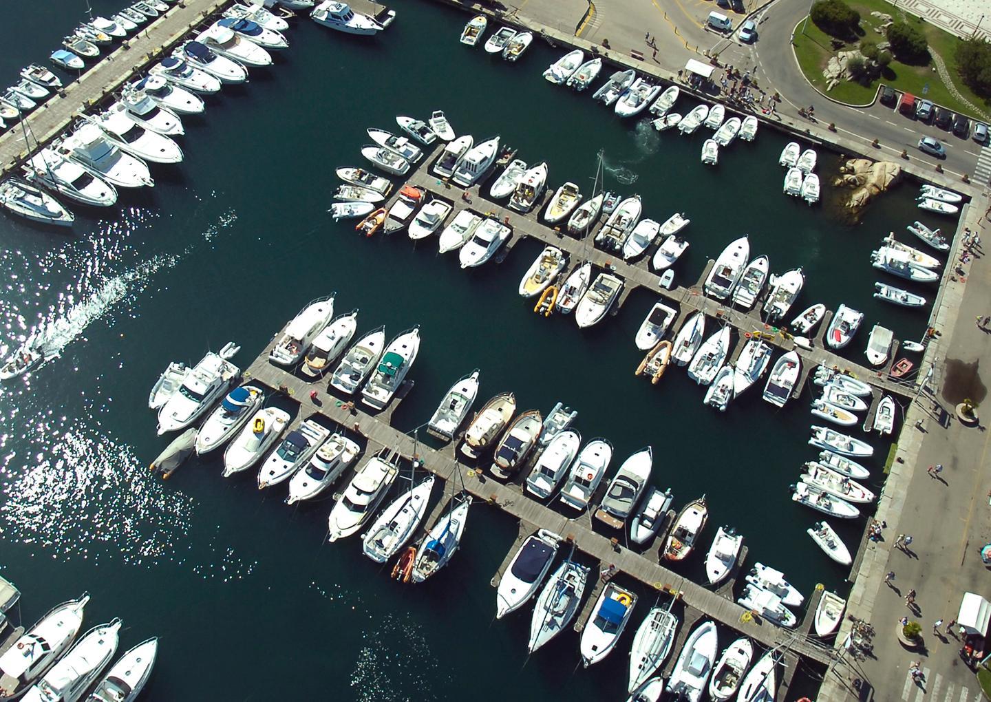 Ridotti da 42 a 34 i posti barca a tempo 