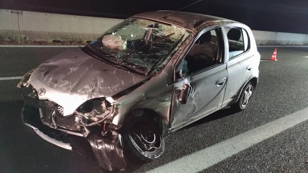 Con l'auto contro il guard rail, muore un ragazzo di 23 anni