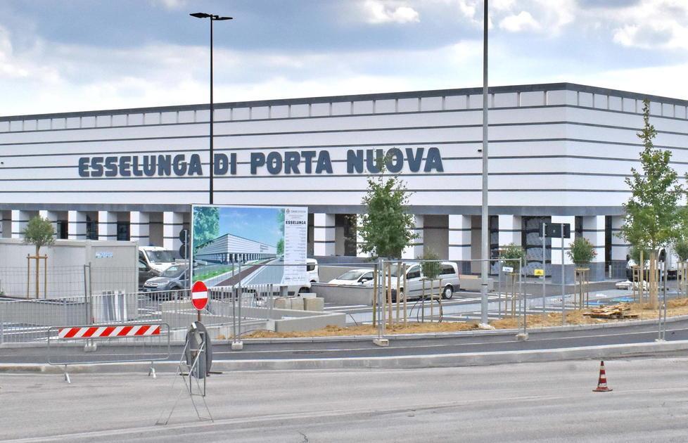 Aprirà a settembre Esselunga Porta Nuova 