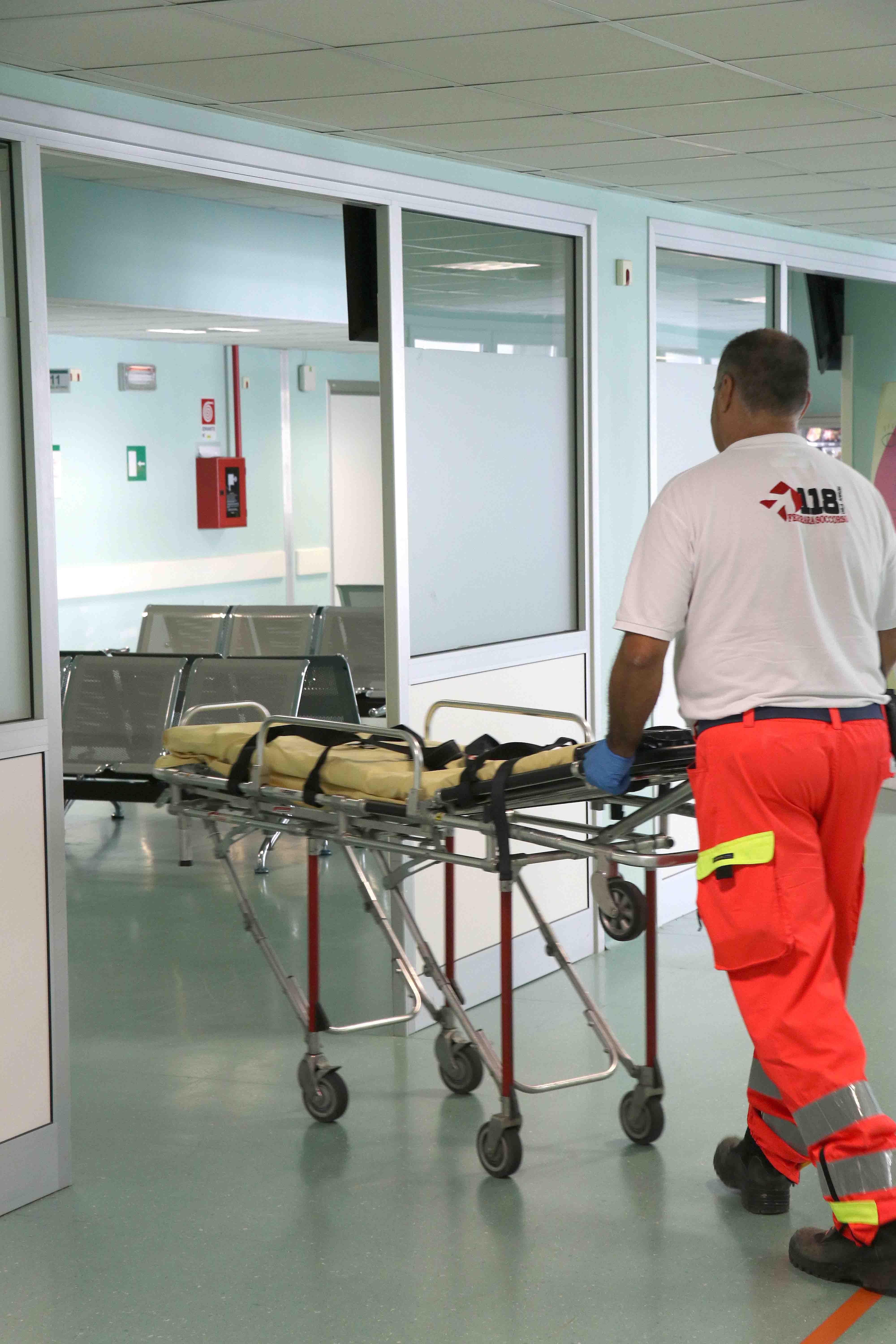 Personale sanitario a Cona