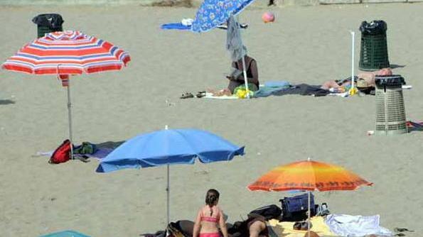 Il progetto a Massa: le spiagge libere in concessione ai privati