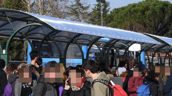Abbonamenti autobus, il costo non aumenterà