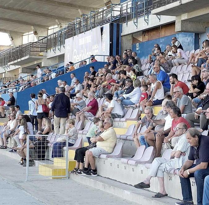 Moscardelli ne fa tre e il pubblico esulta per il match di allenamento contro il Cenaia 