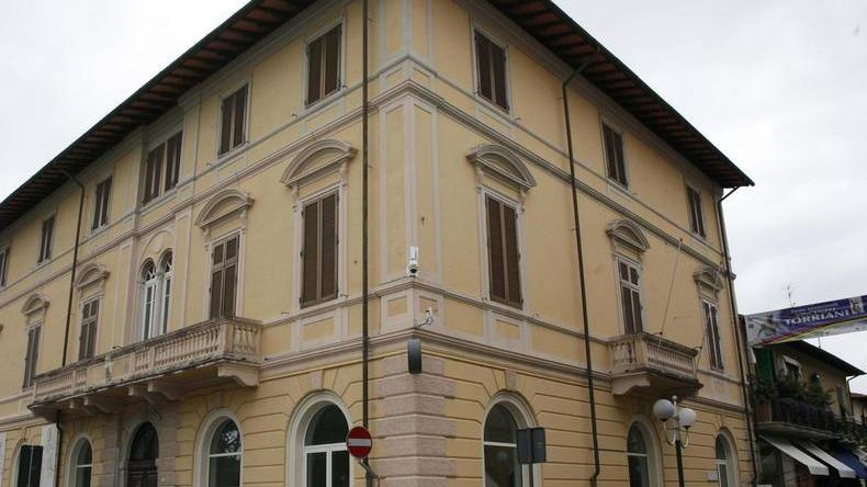 Riapre la biblioteca a palazzo Quartieri dopo sette anni