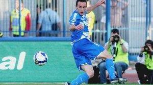 A sinistra Rocco Sabato in azione Sopra Silvio Baldini e Pino Vitale Il primo ha portato il difensore a Empoli, il secondo vuole tenercelo