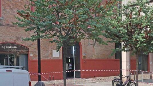 Vetrine, luci e negozi più belli Piazza Gobetti torna a vivere