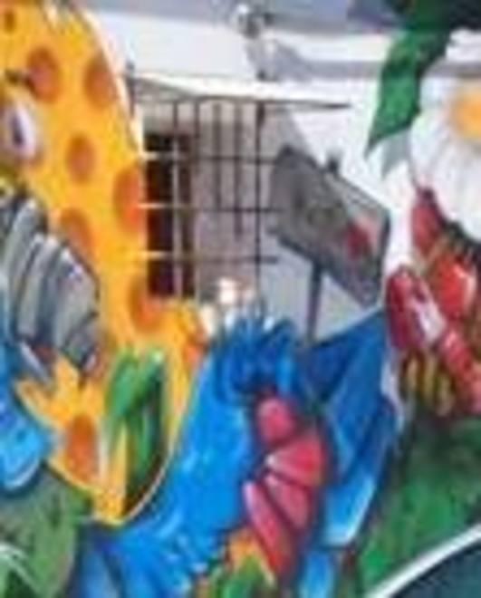 Nuovo look al chiosco Un murale per i giardini