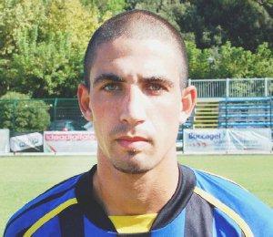 Julian Paolo Uccello e a destra, in azione