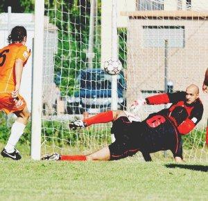 Il gol contestato del Pesciauzzanese
